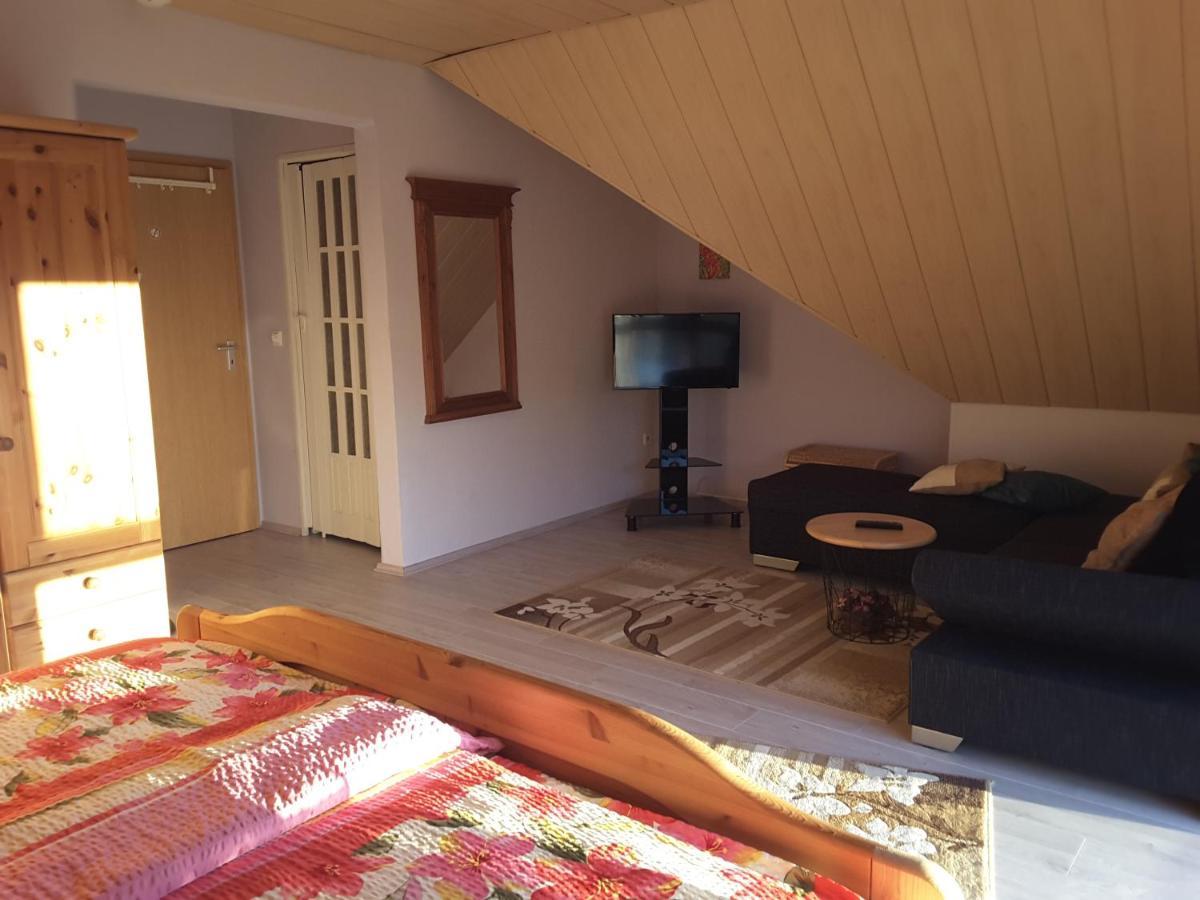 Die Ferienwohnung Lindenhof Zell an der Mosel Zewnętrze zdjęcie