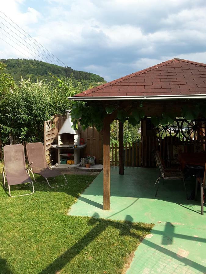 Die Ferienwohnung Lindenhof Zell an der Mosel Zewnętrze zdjęcie